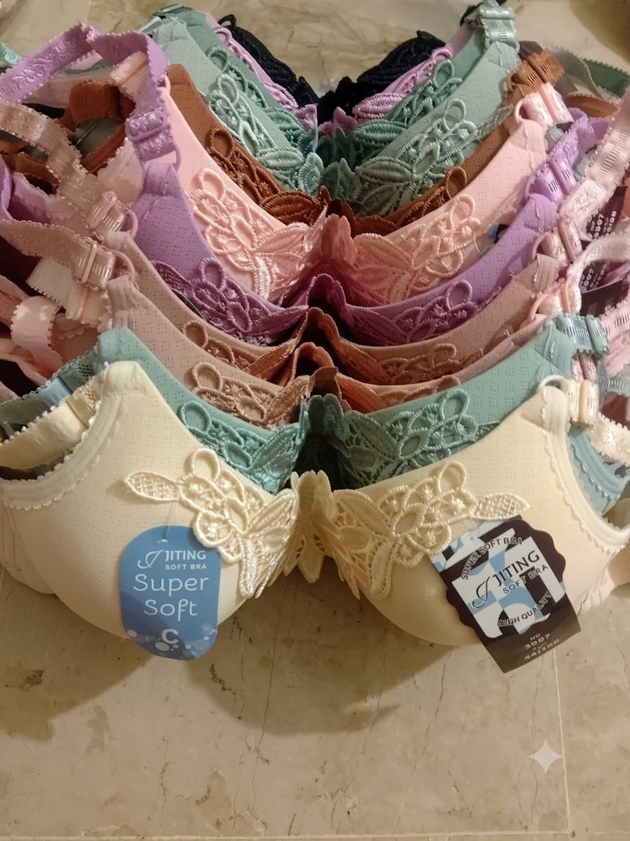 Mid Flower Style Premium Padded Comfort Bra – Soft Nylon Seamless Daily Underwire Lingerie, Random Color - Size 36 ,38,40,42