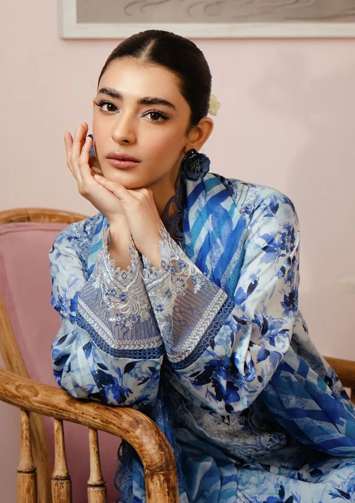 Malina Embroidered Luxury Lawn Unstitched 3Pc Suit – Ice Blue Floral Digital Print with Chiffon Dupatta